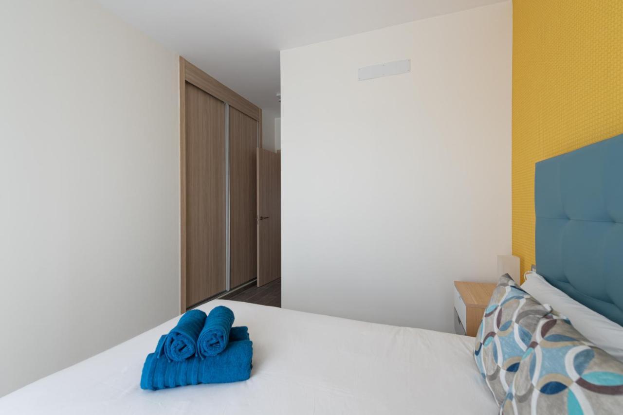Homeforguest Apartamento En Residencia De Lujo Con Terraza Y Piscina La Guirra Exterior photo