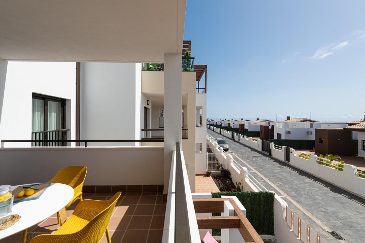 Homeforguest Apartamento En Residencia De Lujo Con Terraza Y Piscina La Guirra Exterior photo