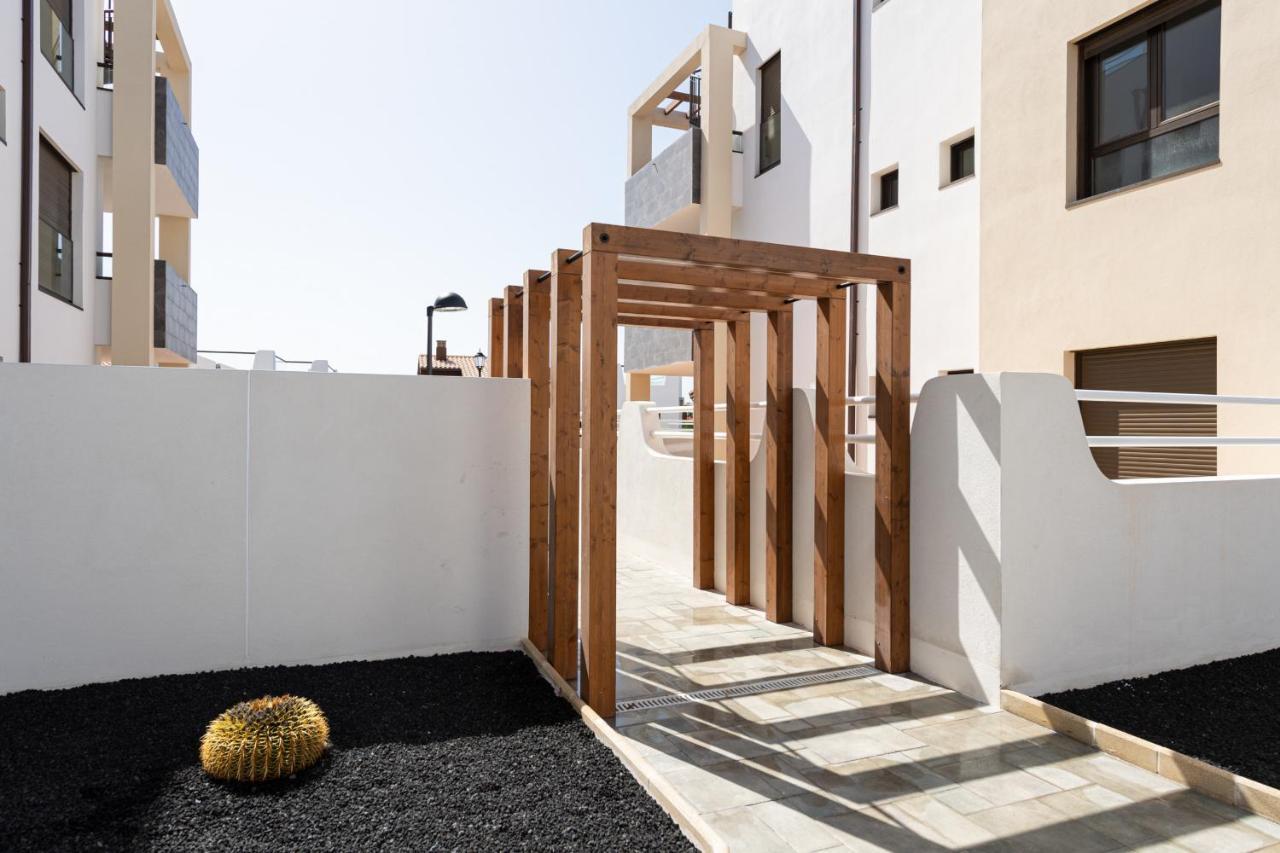 Homeforguest Apartamento En Residencia De Lujo Con Terraza Y Piscina La Guirra Exterior photo
