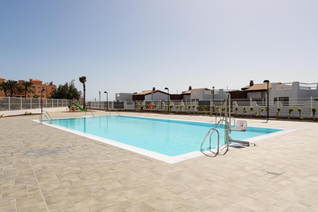 Homeforguest Apartamento En Residencia De Lujo Con Terraza Y Piscina La Guirra Exterior photo